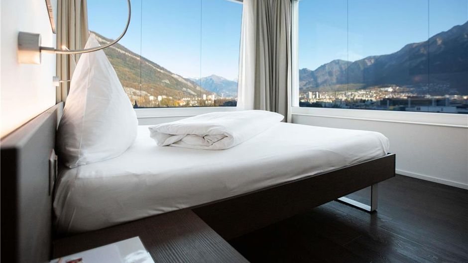 Mercure City West Chur Room