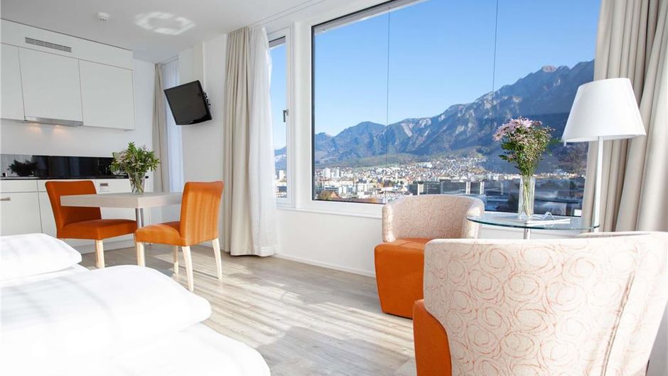 Mercure City West Chur Room