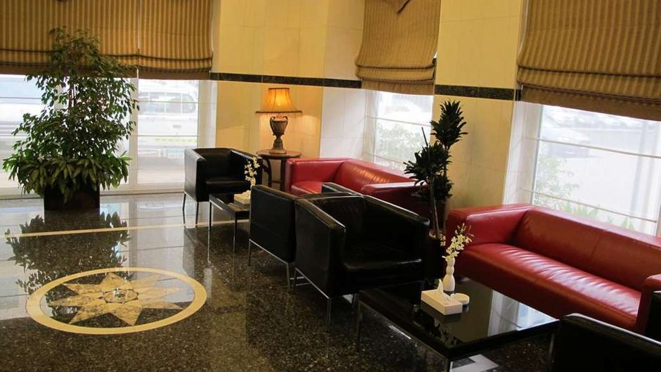 The Uptown Apartments Abu Dhabi Lobby