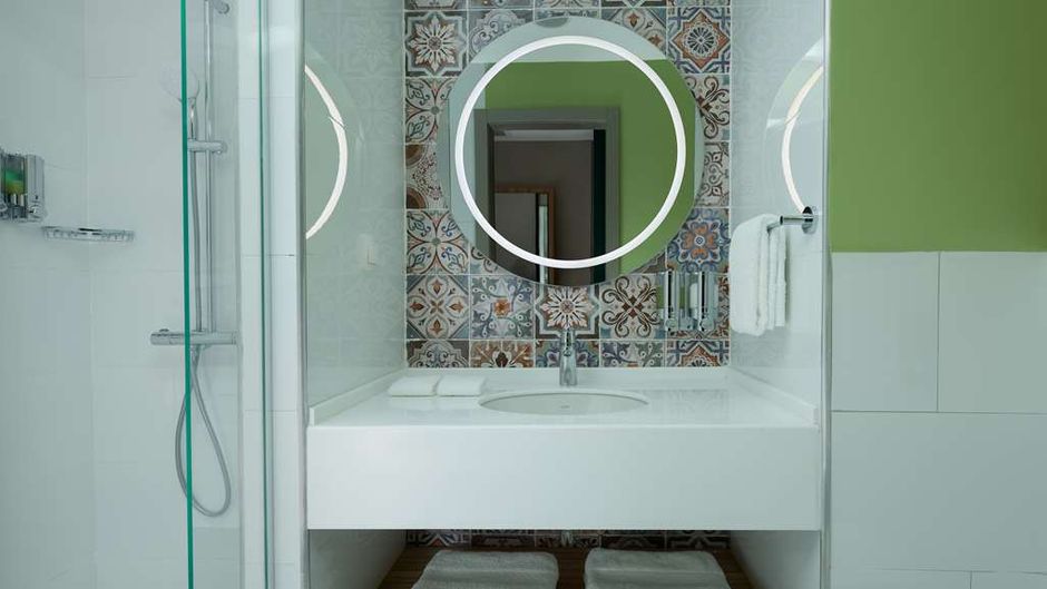 Hampton by Hilton Turkistan Room