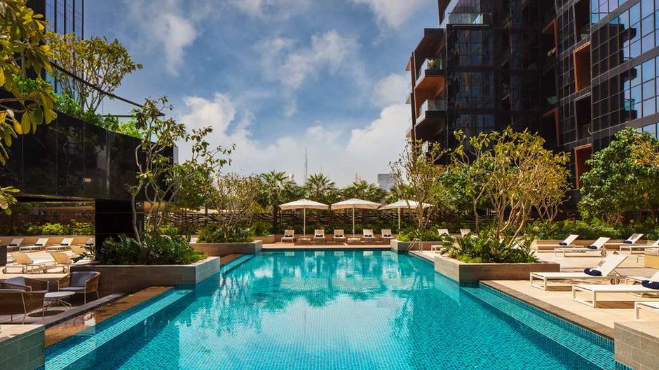 DoubleTree M Square Hotel & Residences Pool