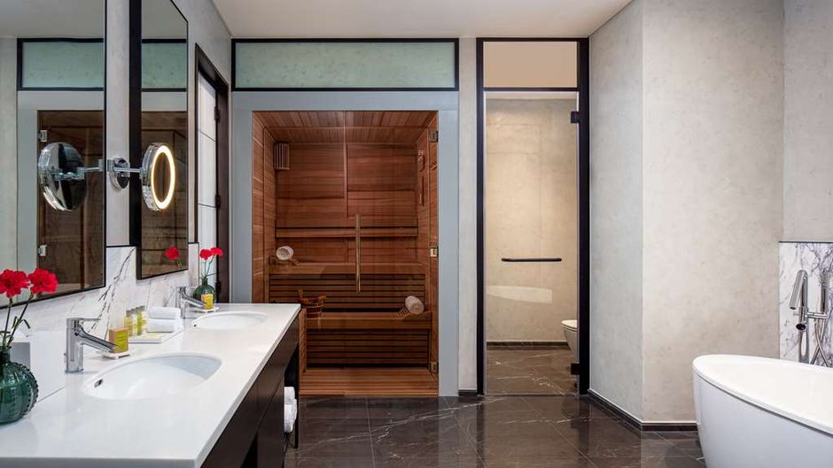 DoubleTree M Square Hotel & Residences Room