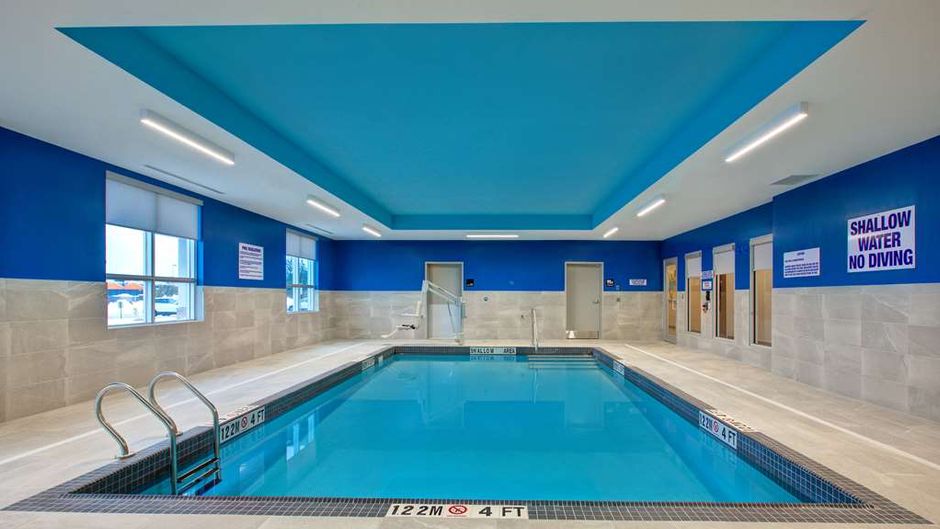 Hampton Inn Brockville Pool