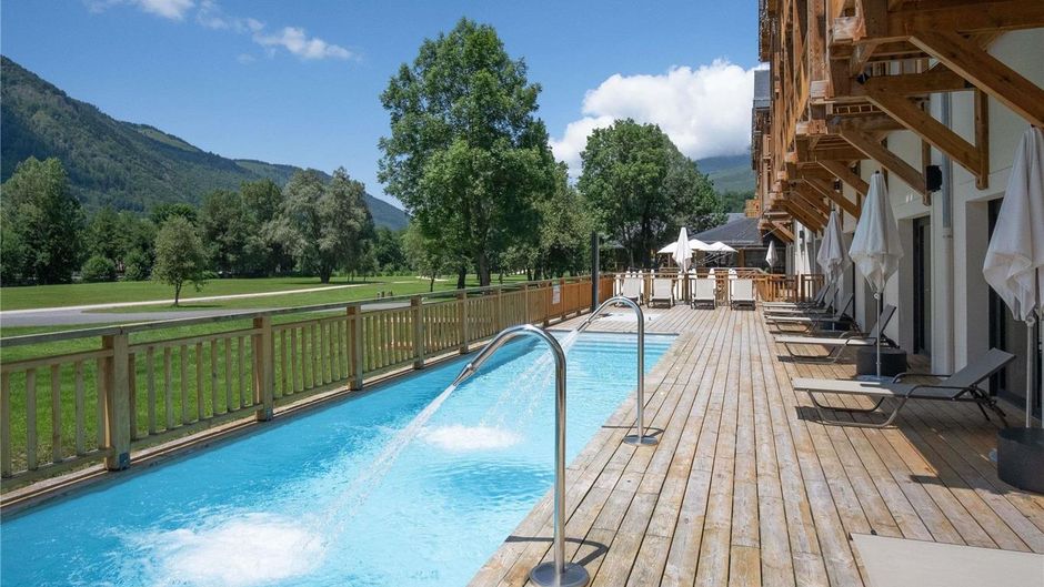 Mercure Loudenvielle Pyrenees Peyragudes Exterior
