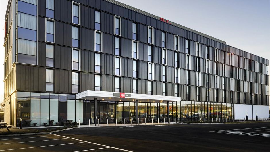 Ibis Bridgwater Hotel Exterior