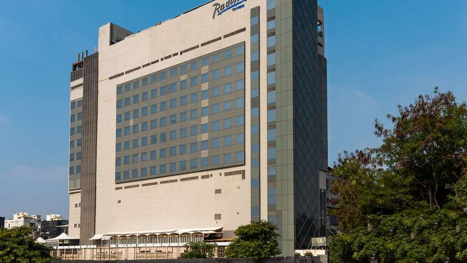 Radisson Blu Towers Kaushambi Delhi NCR Exterior