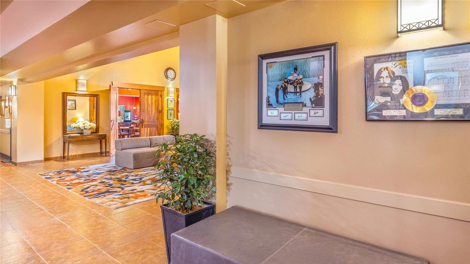 Quality Inn and Suites Rimbey Lobby