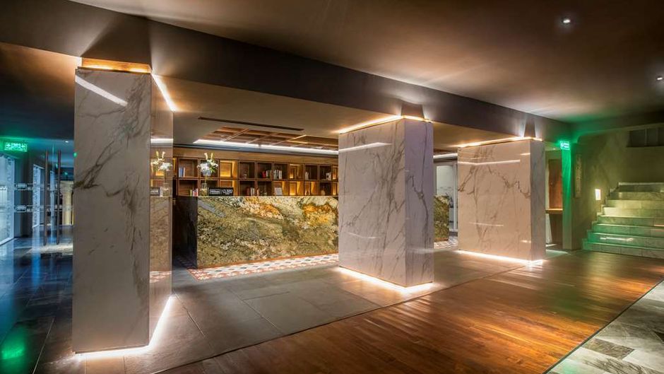 Villa Mercedes, Curio Collection-Hilton Lobby