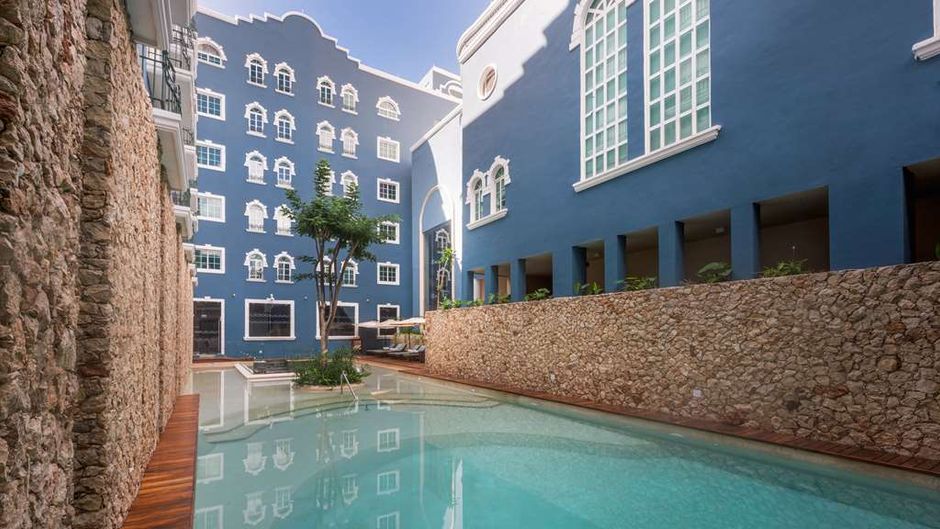Villa Mercedes, Curio Collection-Hilton Pool
