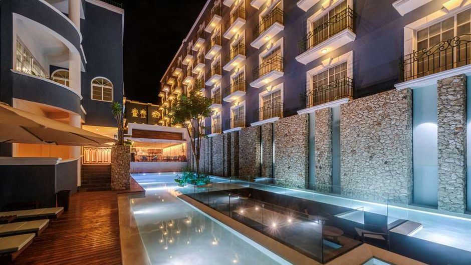 Villa Mercedes, Curio Collection-Hilton Pool
