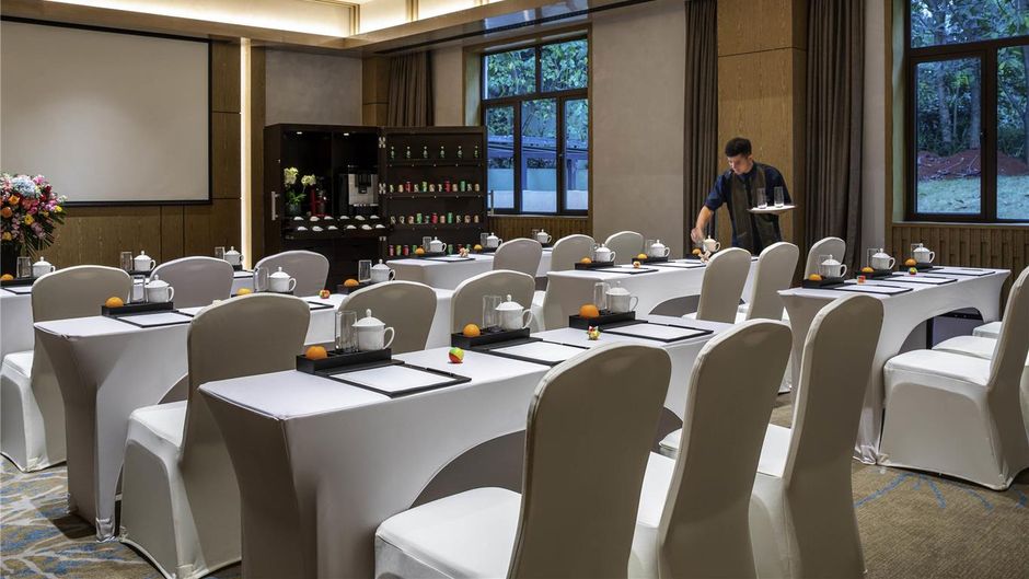 Pullman Resort Xishuangbanna Meeting