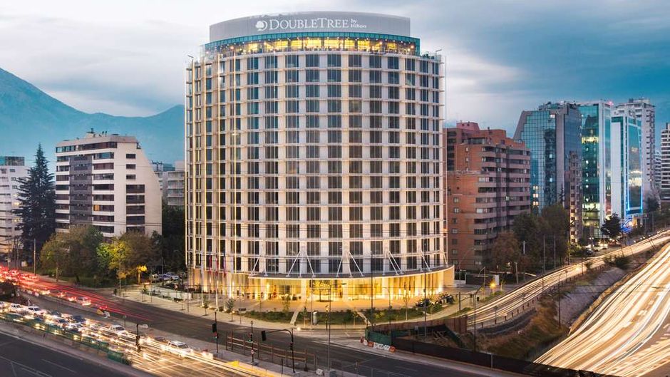 DoubleTree by Hilton Santiago Kennedy Exterior