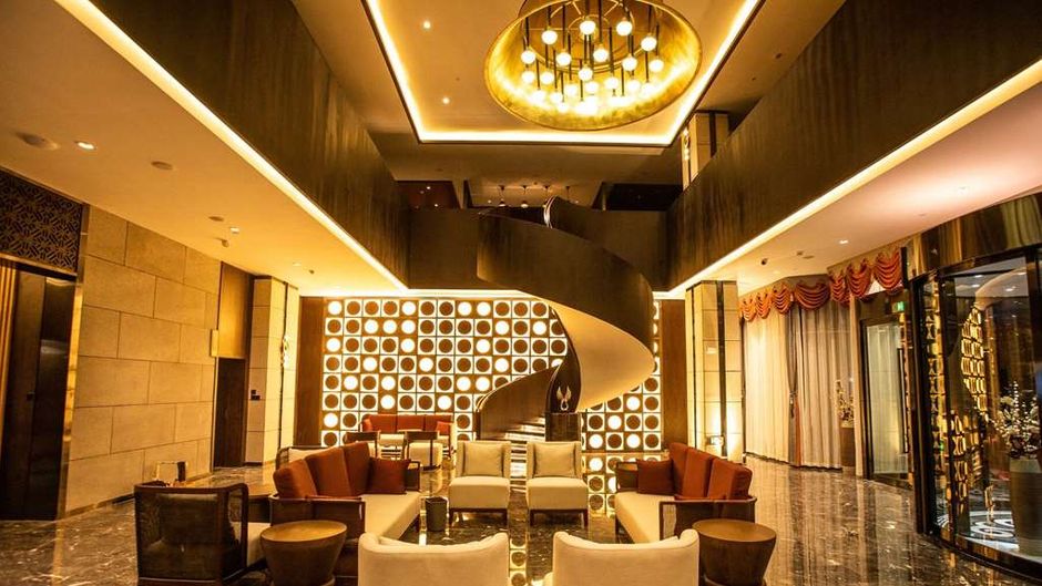 Ramada by Wyndham Diqing Lobby