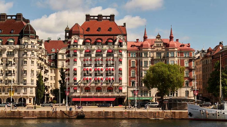 Hotel Diplomat Exterior
