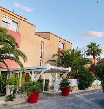 Gil de France Hotel