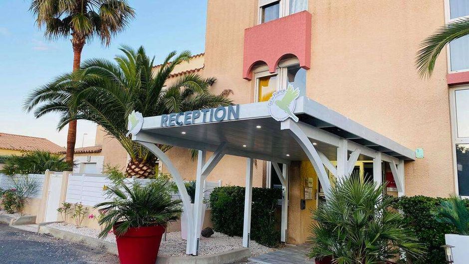 Gil de France Hotel Exterior