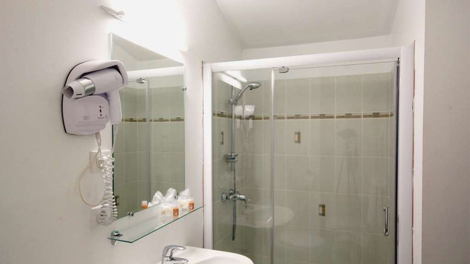 Hotel Le Valois Room