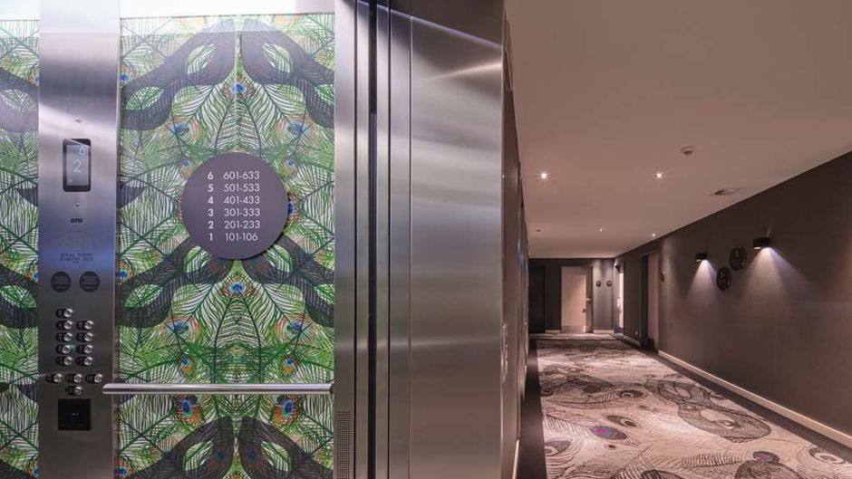 Adina Apartment Hotel Cologne Lobby
