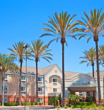 Sonesta Simply Suites Orange County Arpt