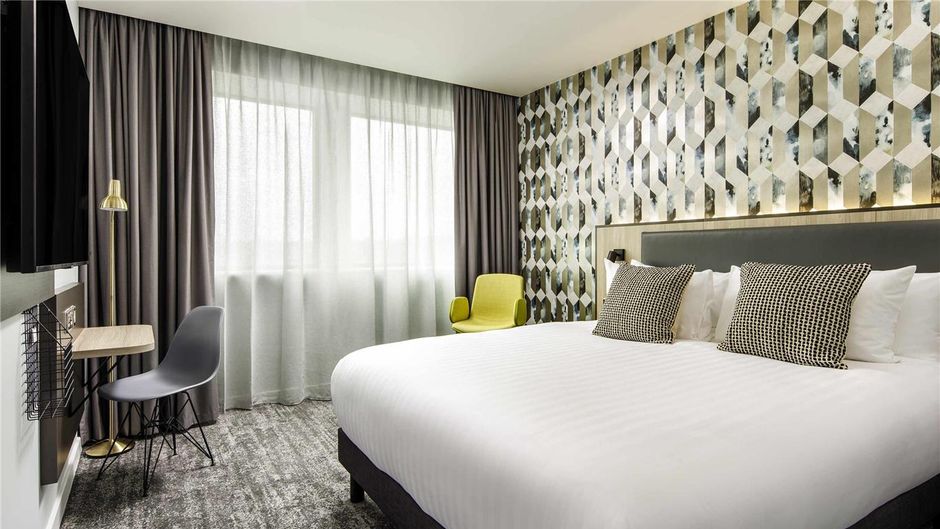 Mercure Newport Room