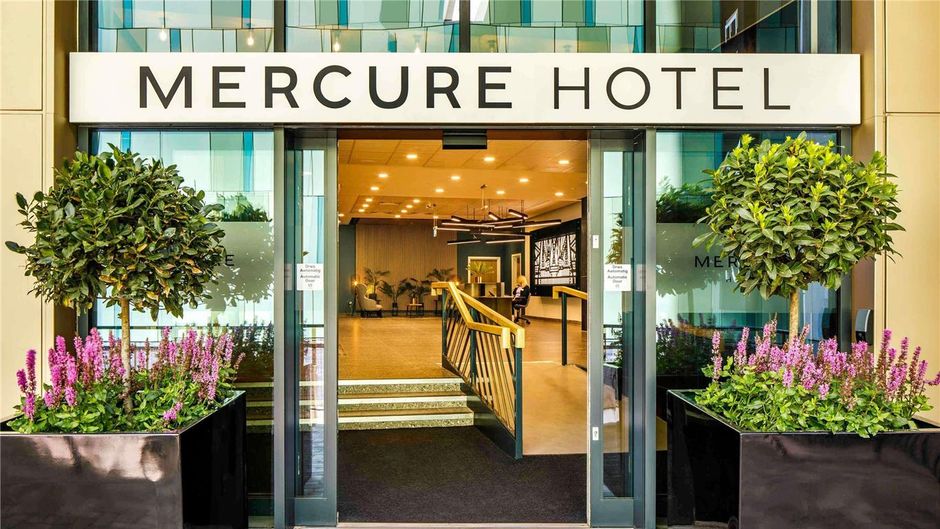 Mercure Newport Exterior