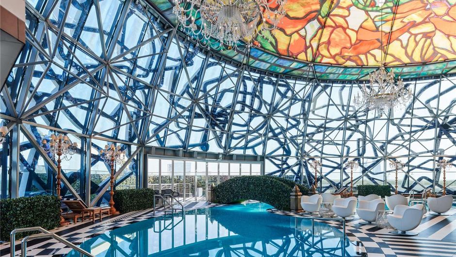 Mondrian Doha Pool