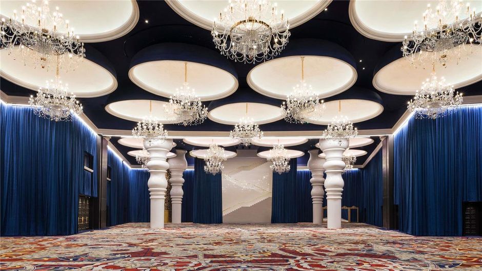 Mondrian Doha Meeting