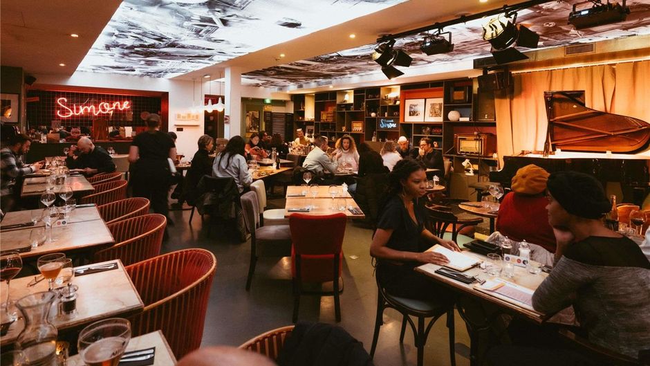 Greet Lyon Confluence Restaurant