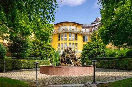 Maison Sofia Mgallery