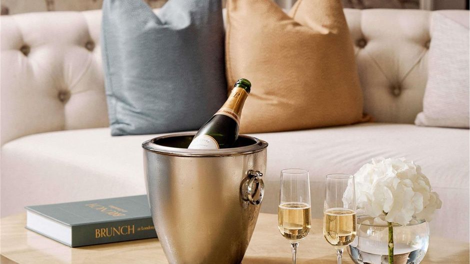 Fairmont Windsor Park Suite
