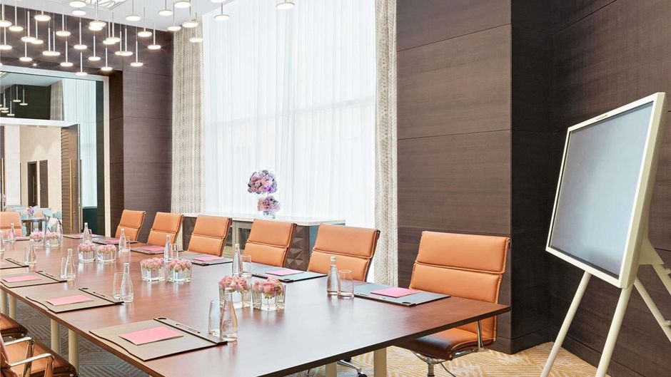 Sofitel Dubai The Obelisk Meeting