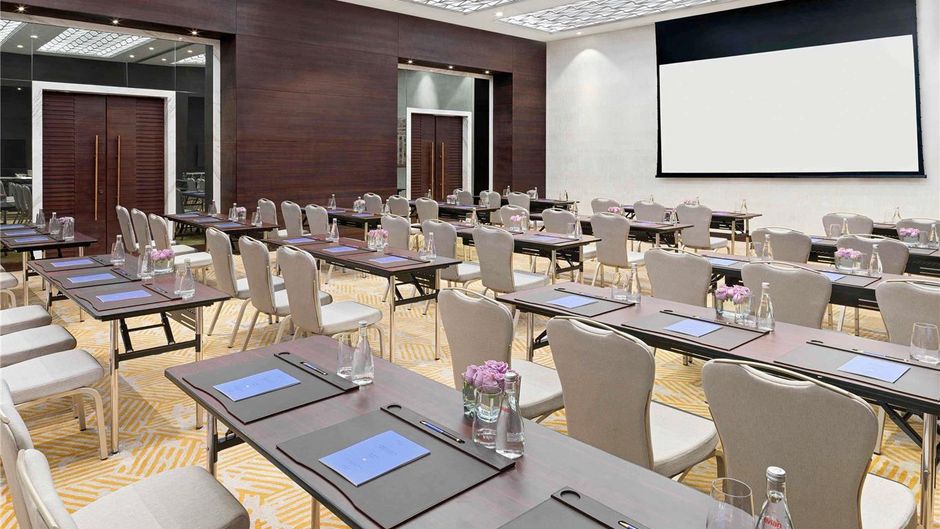 Sofitel Dubai The Obelisk Meeting
