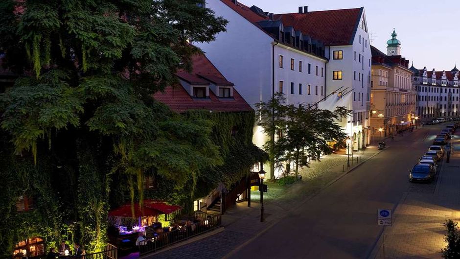 Platzl Hotel Exterior
