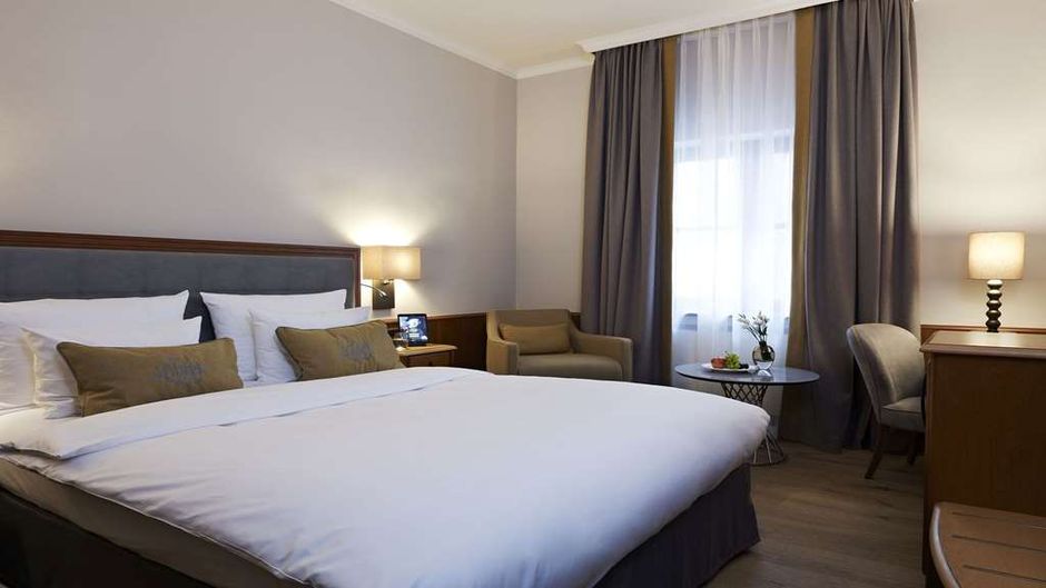 Platzl Hotel Room