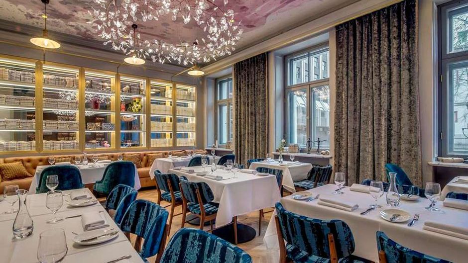 Grand Poet Hotel By Semarah Restaurant