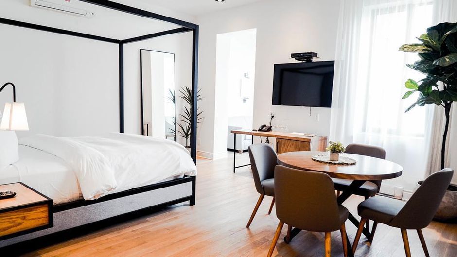 Auberge du Carre St Louis Room
