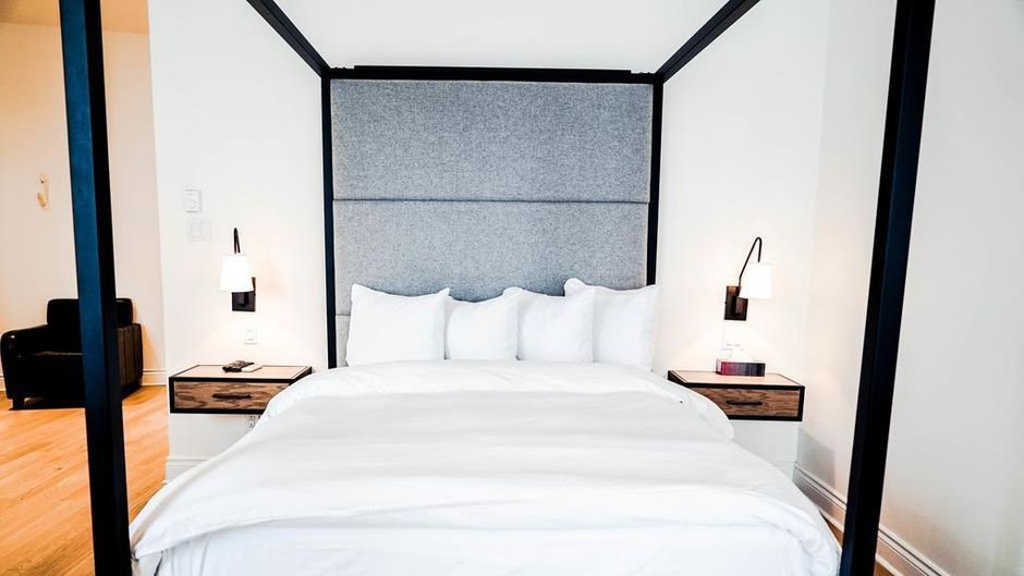Auberge du Carre St Louis Room