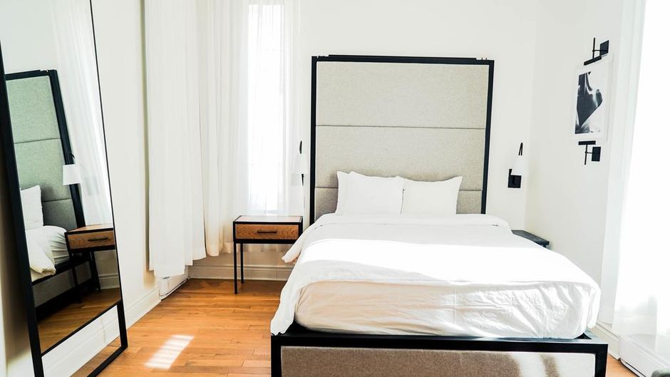 Auberge du Carre St Louis Room