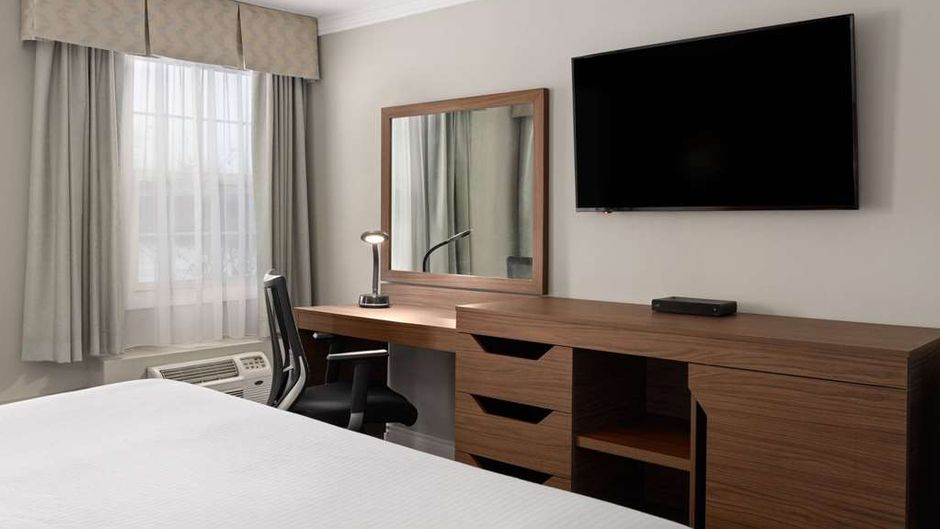 Baymont by Wyndham Edson Room