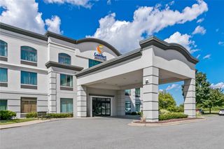 Comfort Inn & Suites