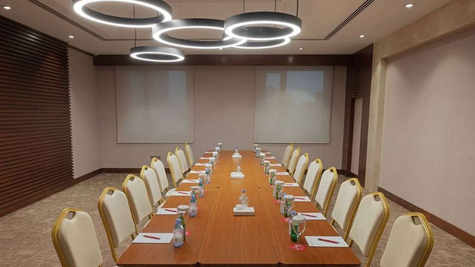 Ramada by Wyndham Erbil Gulan Street Meeting