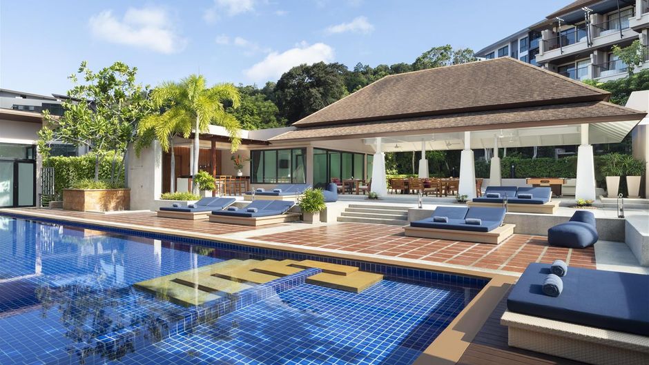 Avani Ao Nang Cliff Krabi Resort Pool