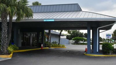 Days Inn by Wyndham Stuart