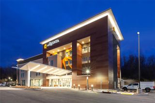 La Quinta Inn & Suites by Wyndham