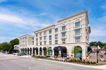 The Hamilton, Curio Collection by Hilton