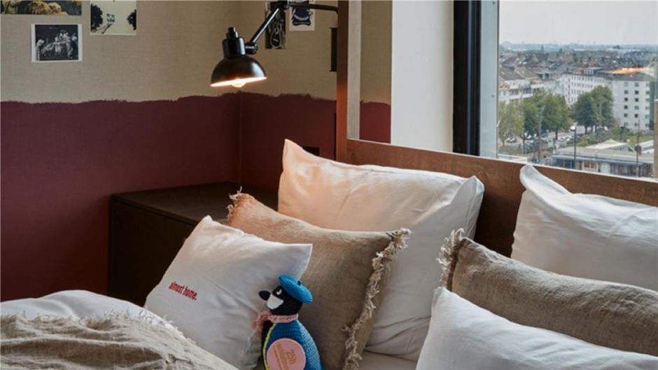 25Hours Hotel Das Tour Room