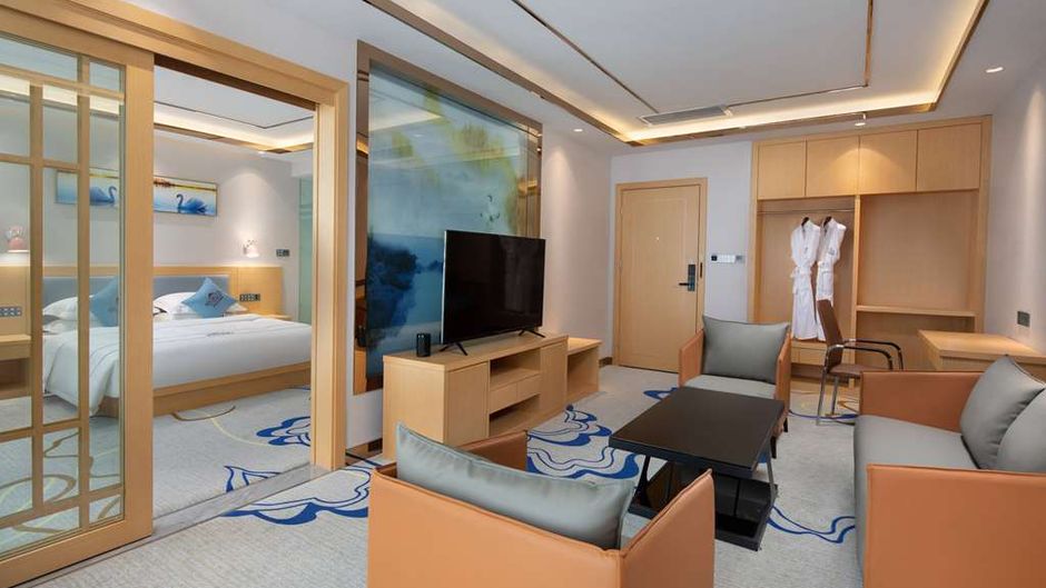 Microtel by Wyndham Lijiang Room