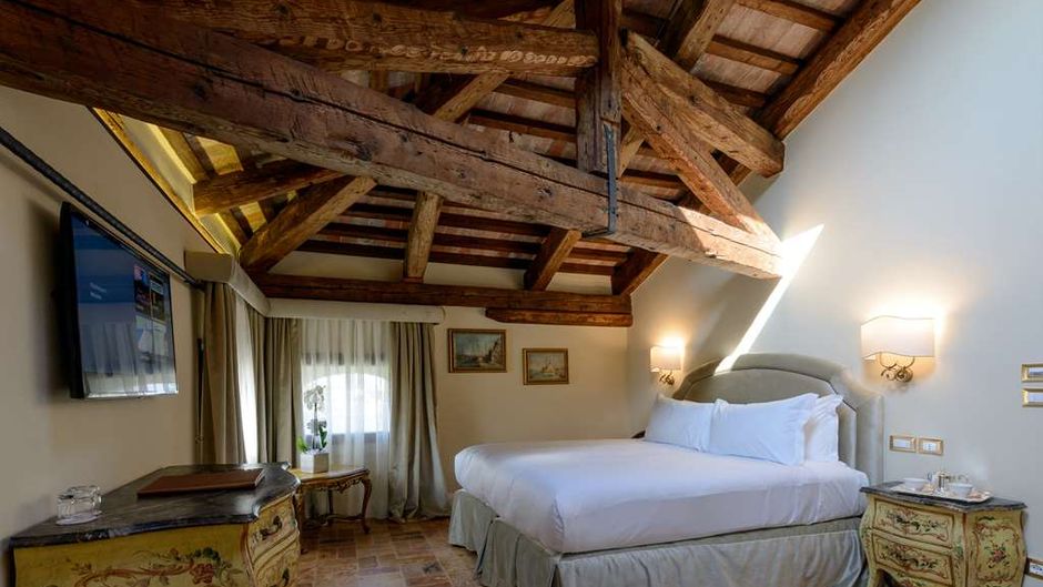 Villa Barbarich Venice Mestre Room