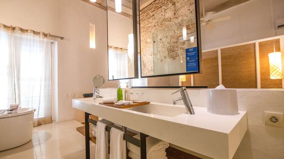 Nacar Hotel Cartagena, Curio Coll Hilton Room