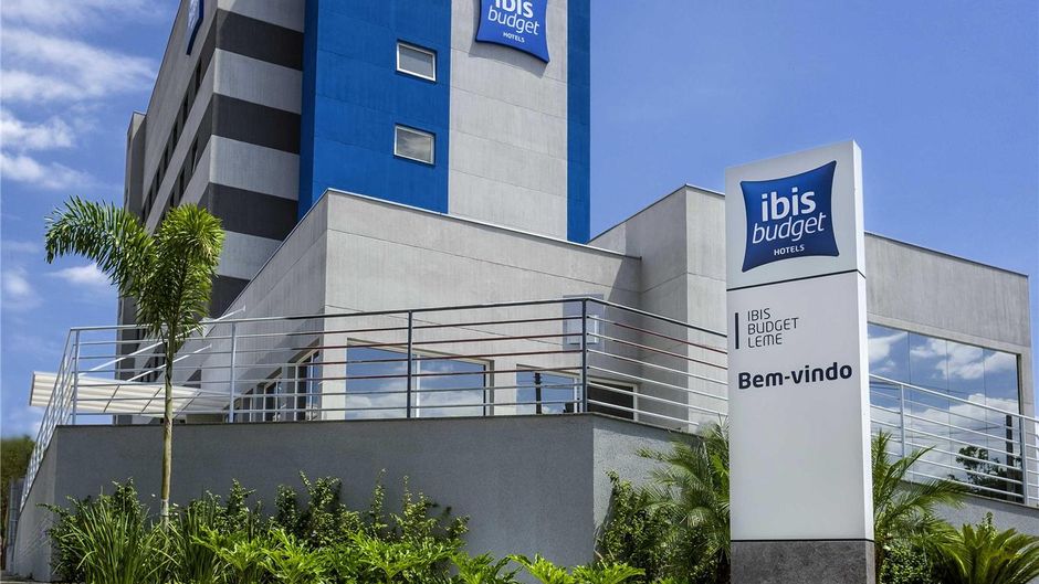 Ibis Budget Leme SP Exterior